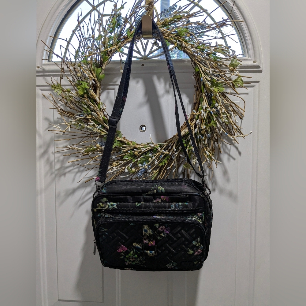 Lug Carousel XL Floral Black Quilted Bag - Picture 3 of 12